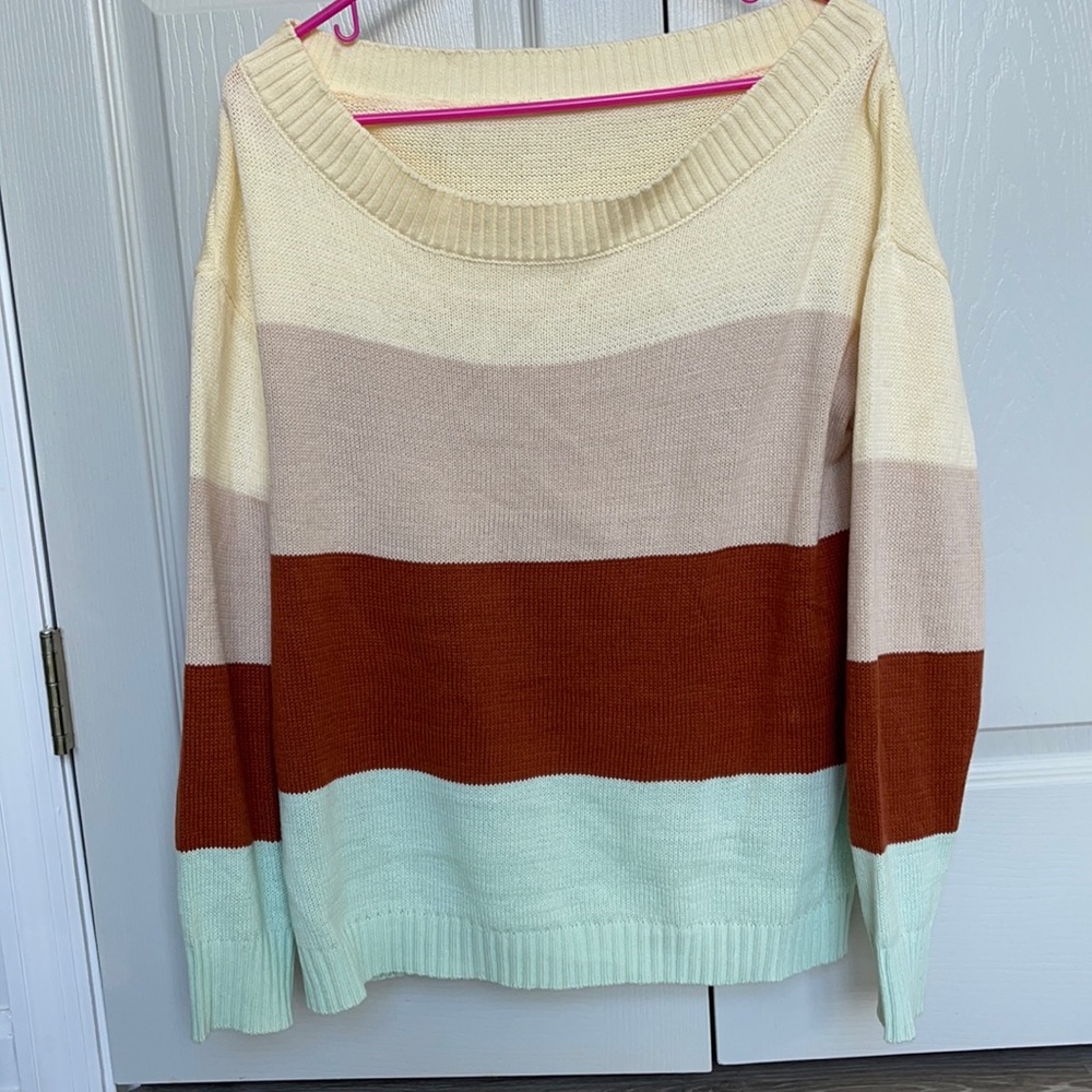 Color Block Sweater - Picture 2 of 2